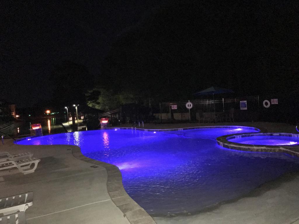 Emerald Isle Resort Hot Springs Zewnętrze zdjęcie